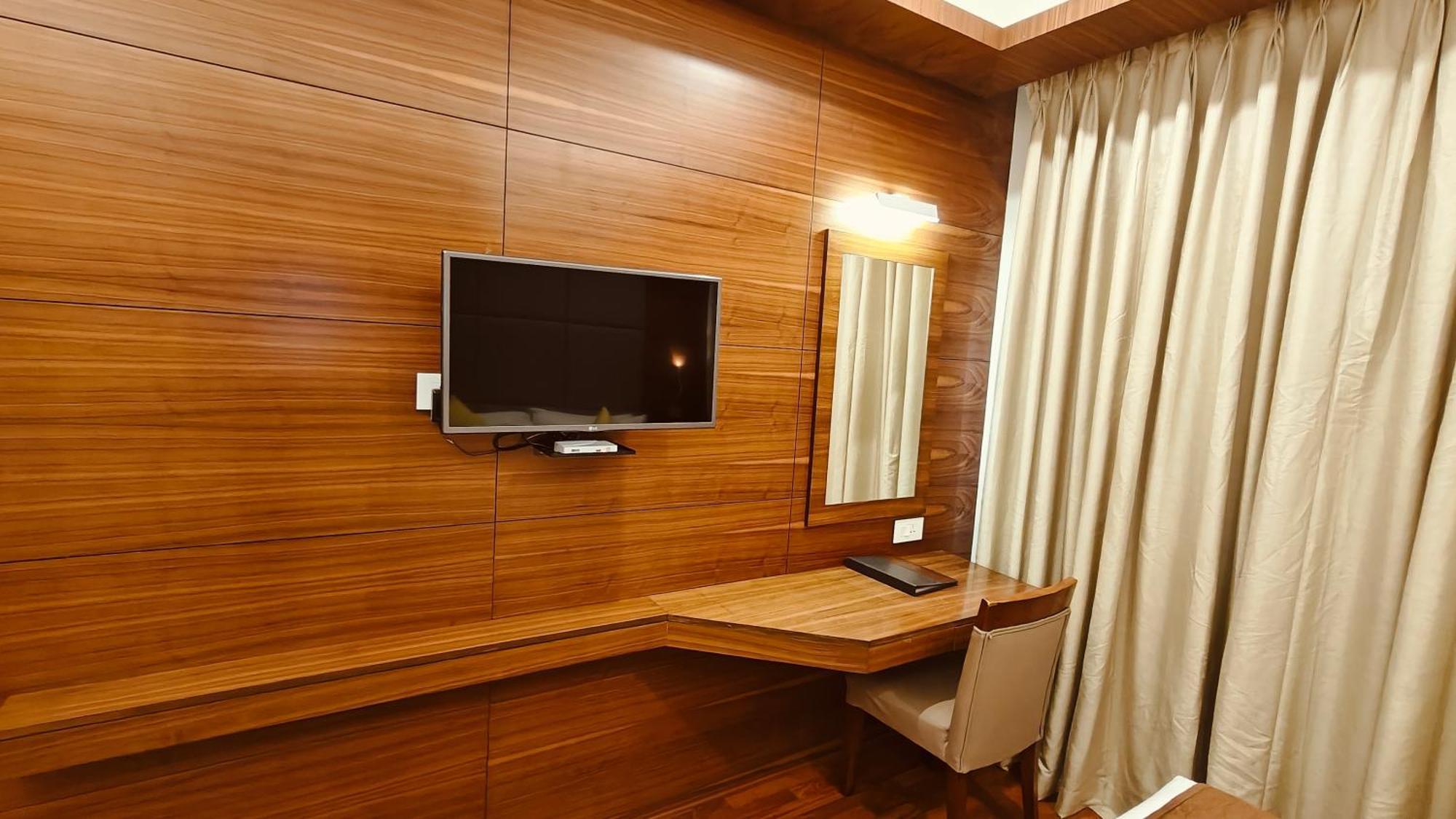 Khanna Fiesta Vellore Exterior foto
