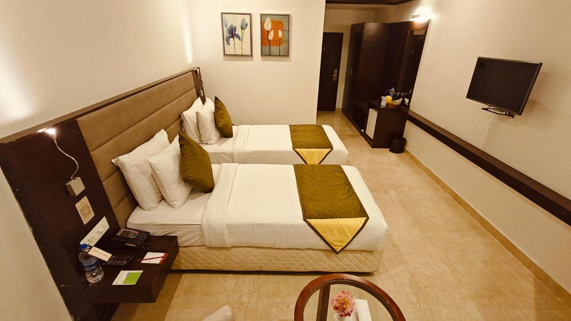 Khanna Fiesta Vellore Exterior foto